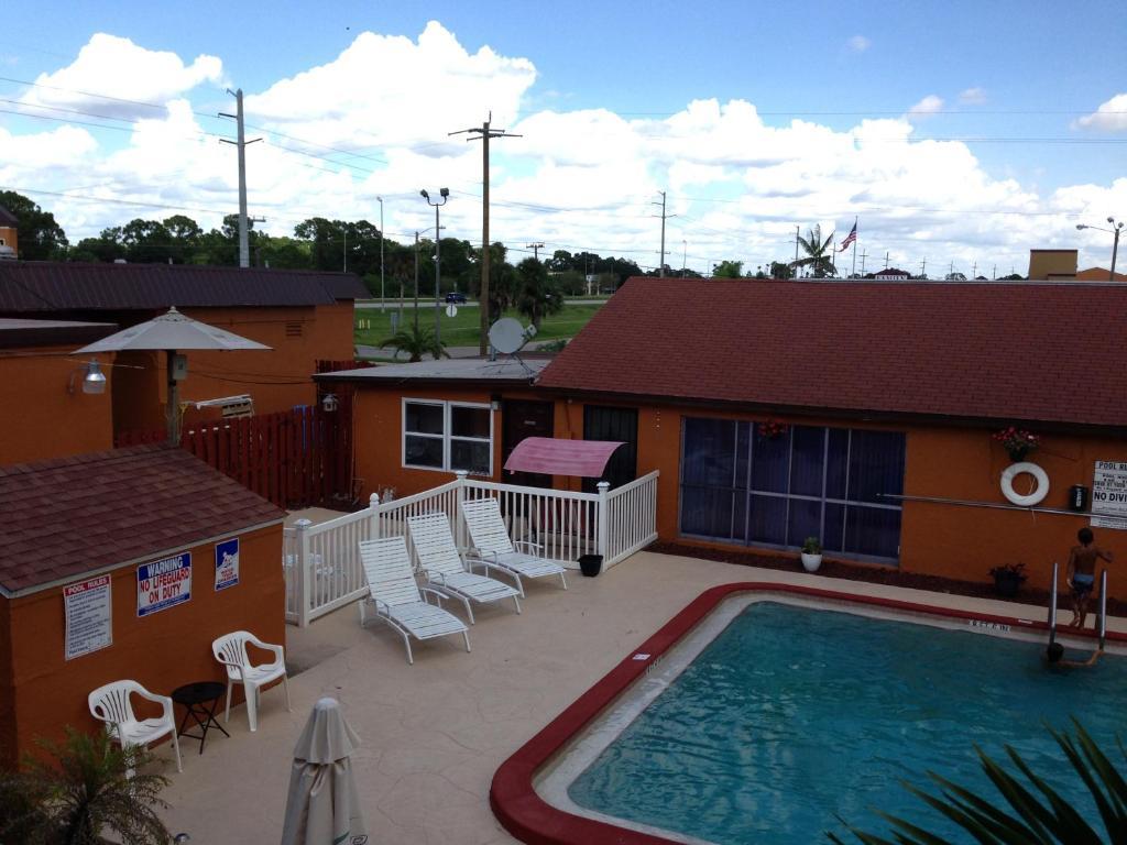 Americas Best Value Inn Норт Порт Екстериор снимка
